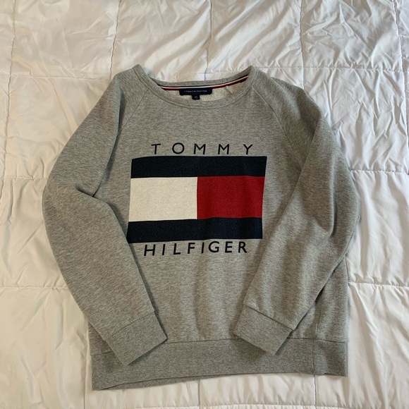 Tommy Hilfiger Tops - Tommy Hilfiger Crewneck Women's Small